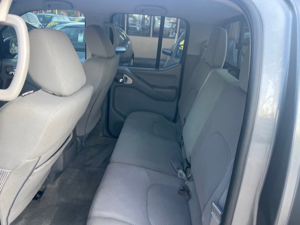 Used 2018 Nissan Frontier SV w/ Value Truck Package RWD image 13