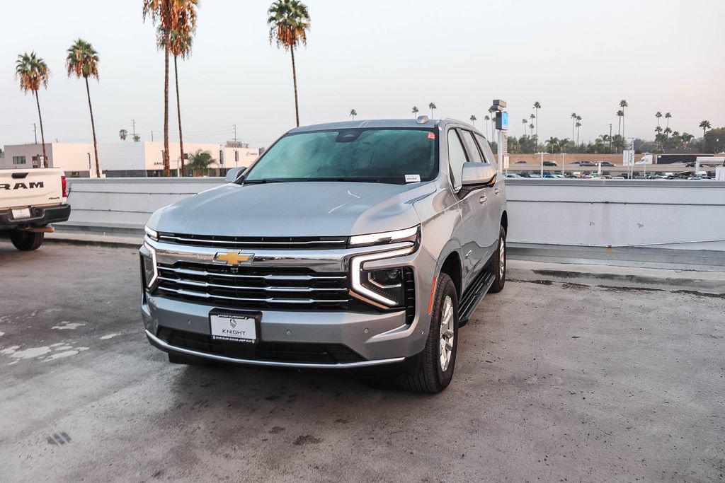 Used 2025 Chevrolet Tahoe LT AWD/4WD image 3
