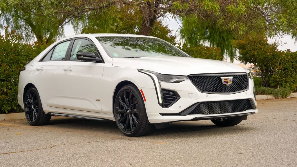 New 2026 Cadillac CT4 V image 5