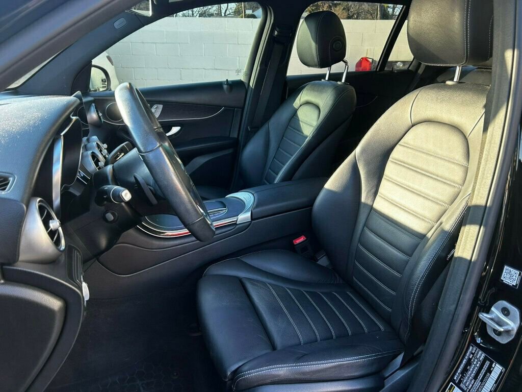 Used 2022 Mercedes-Benz GLC 300 4MATIC image 10
