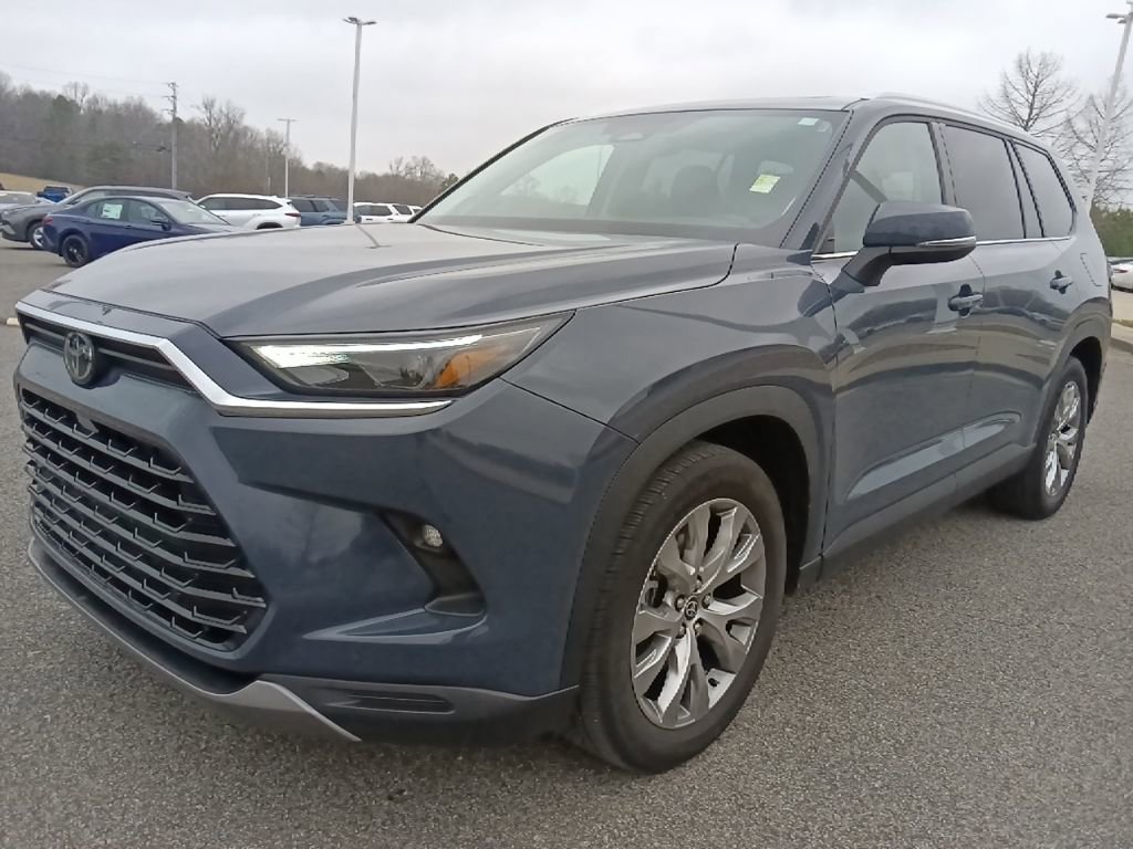 Used 2025 Toyota Grand Highlander AWD image 7