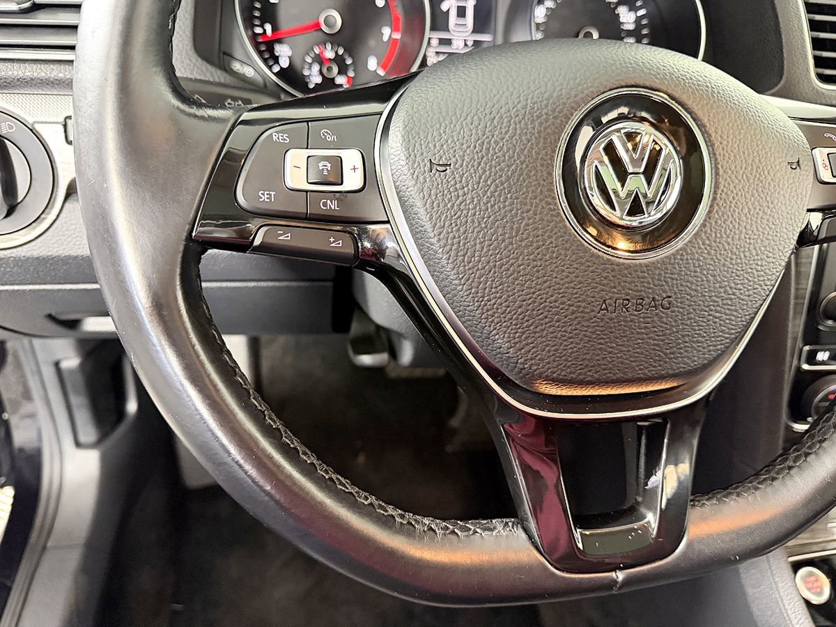 Used 2018 Volkswagen Passat 2.0T SE image 26