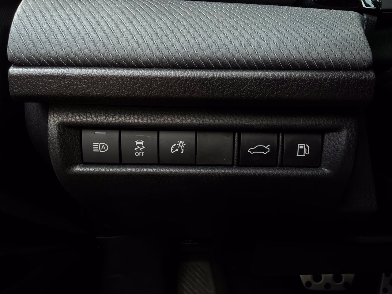 Used 2026 Toyota Camry SE FWD image 24