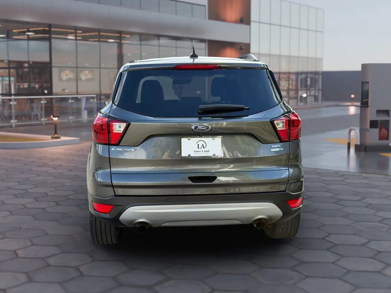 Used 2019 Ford Escape SEL AWD/4WD image 5