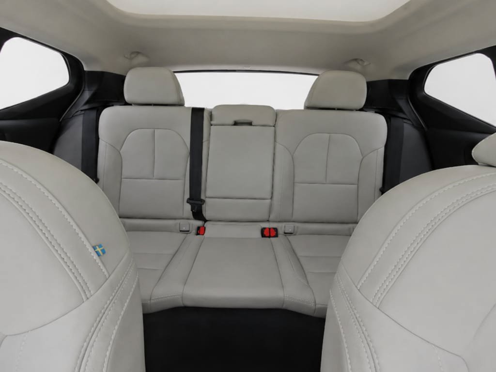 New 2026 Volvo XC40 B5 Ultra w/ Protection Package Premier AWD/4WD image 17