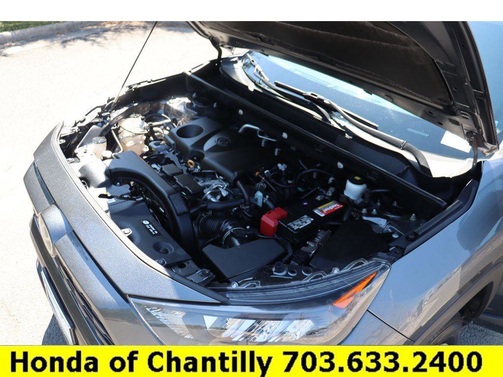 Used 2021 Toyota RAV4 LE image 33