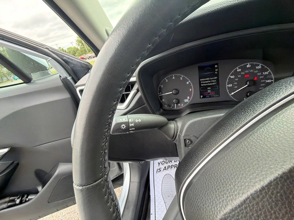 Used 2024 Toyota Corolla Cross LE w/ Moonroof Package AWD/4WD image 29