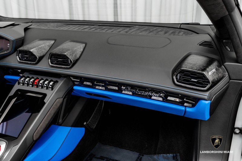 Used 2022 Lamborghini Huracan EVO image 52