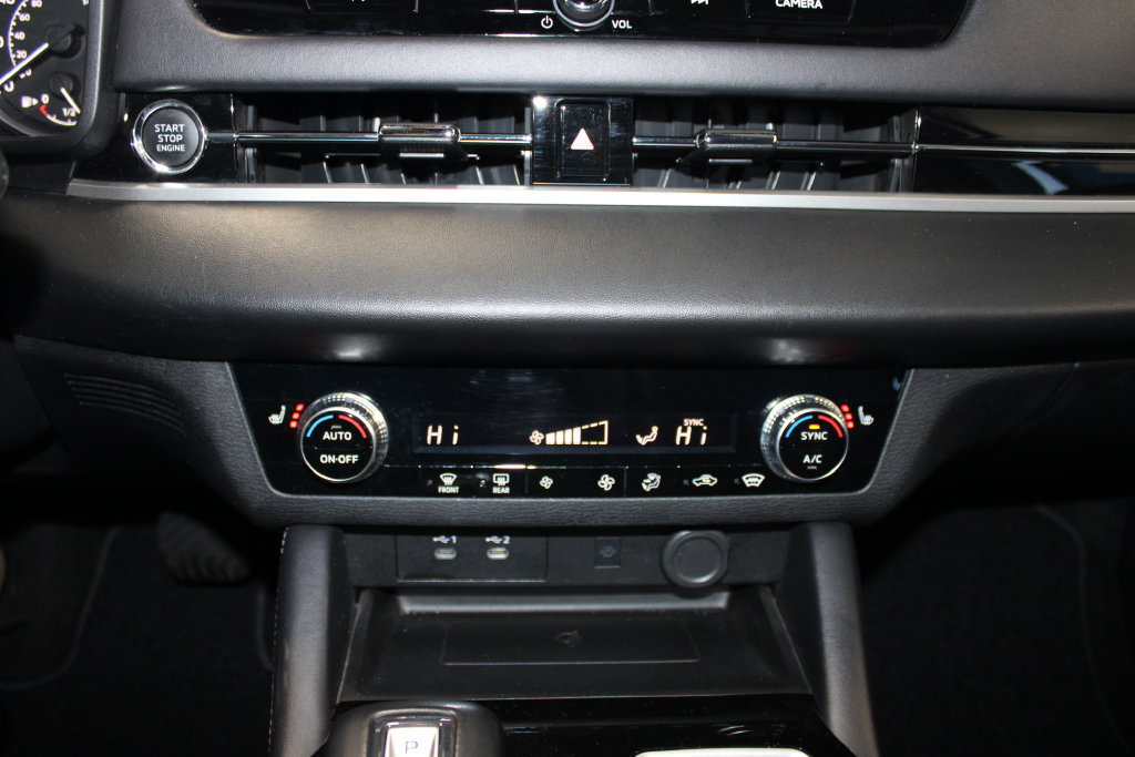 Used 2025 Mitsubishi Outlander SE AWD/4WD image 16