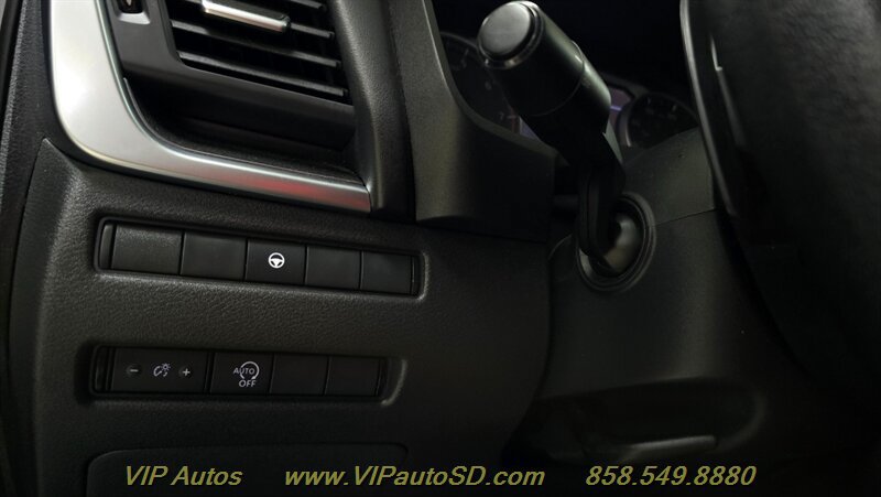 Used 2023 Nissan Rogue SV FWD image 23