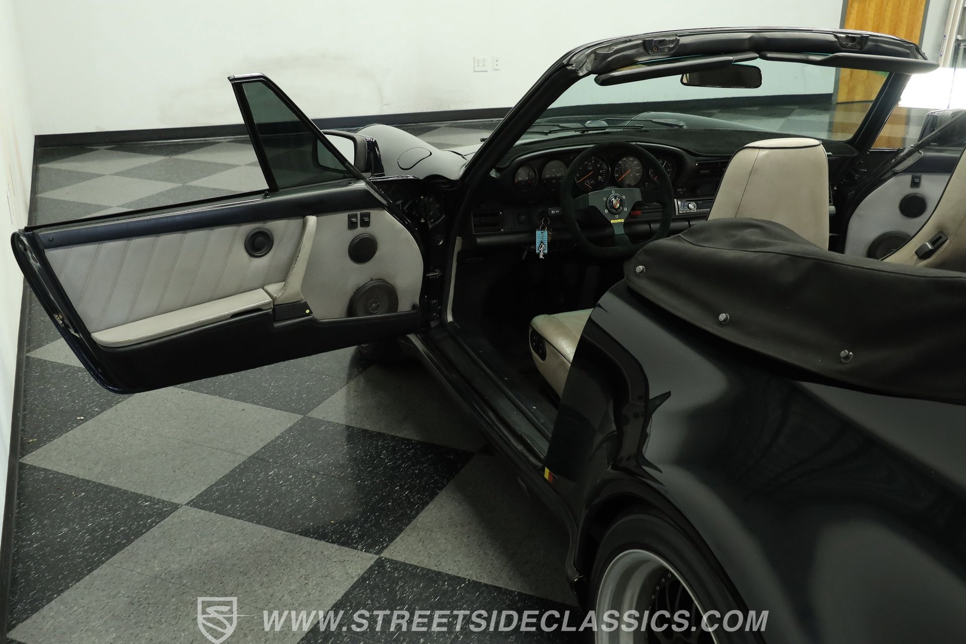 Used 1988 Porsche 911 Carrera RWD image 32