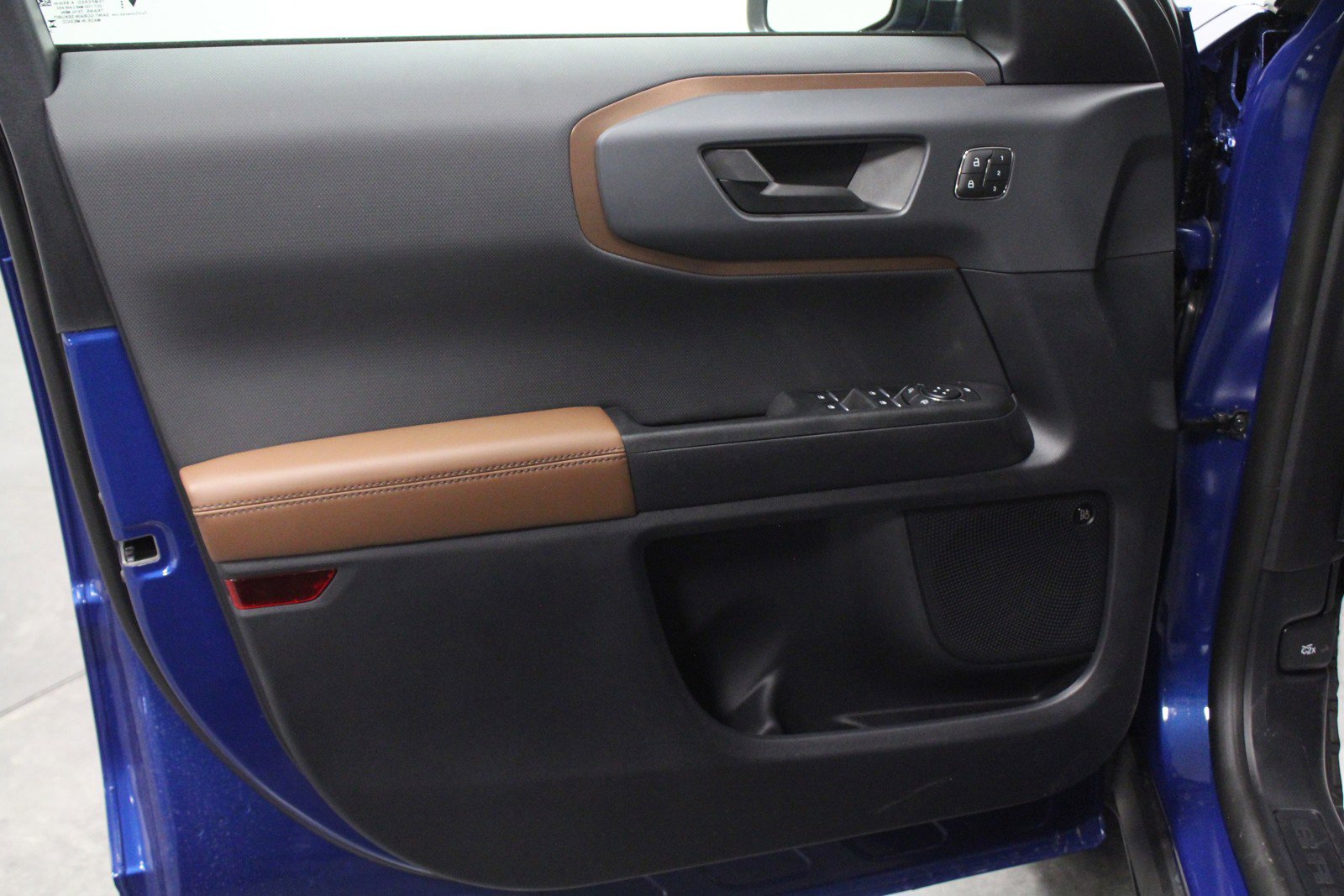 Used 2024 Ford Bronco Sport Outer Banks w/ Tech Package image 11