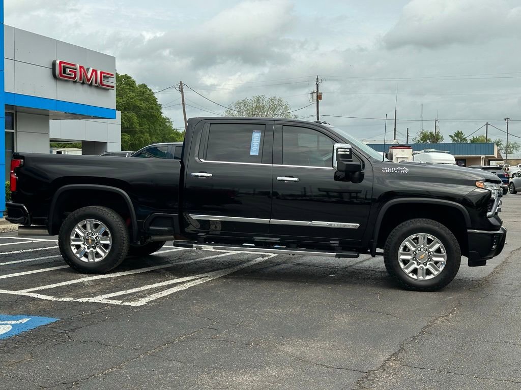 Certified 2025 Chevrolet Silverado 2500 High Country w/ High Country Premium Package image 4