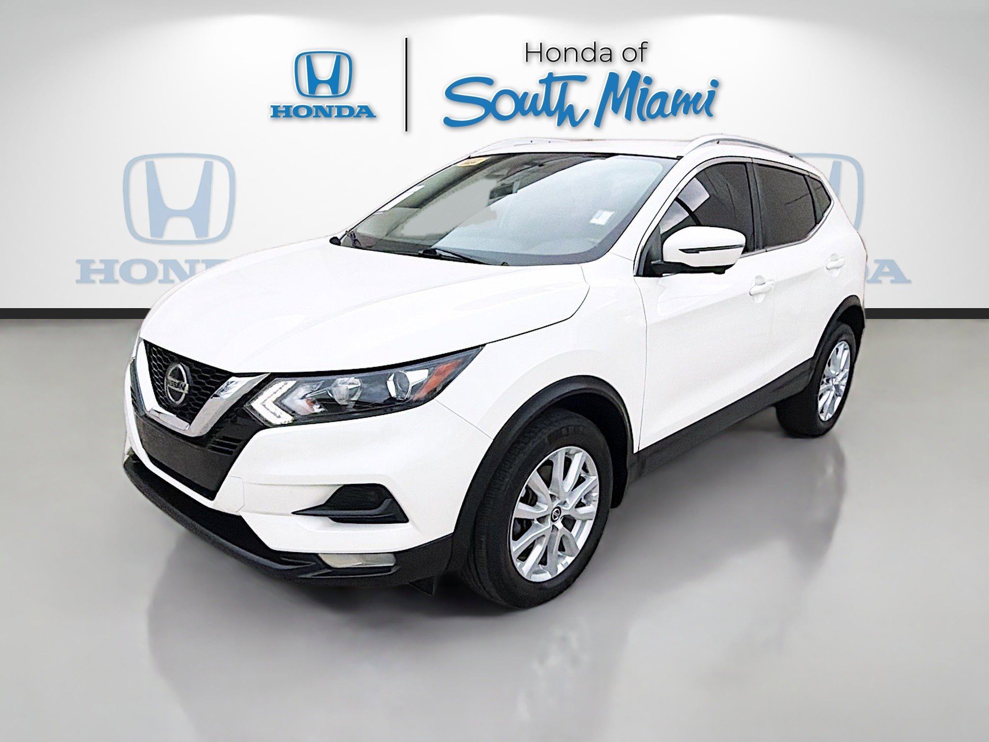 Used 2020 Nissan Rogue Sport SV w/ Technology Package image 3