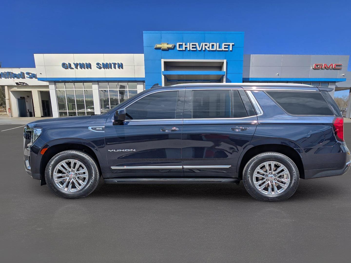 Used 2024 GMC Yukon SLT AWD/4WD image 13