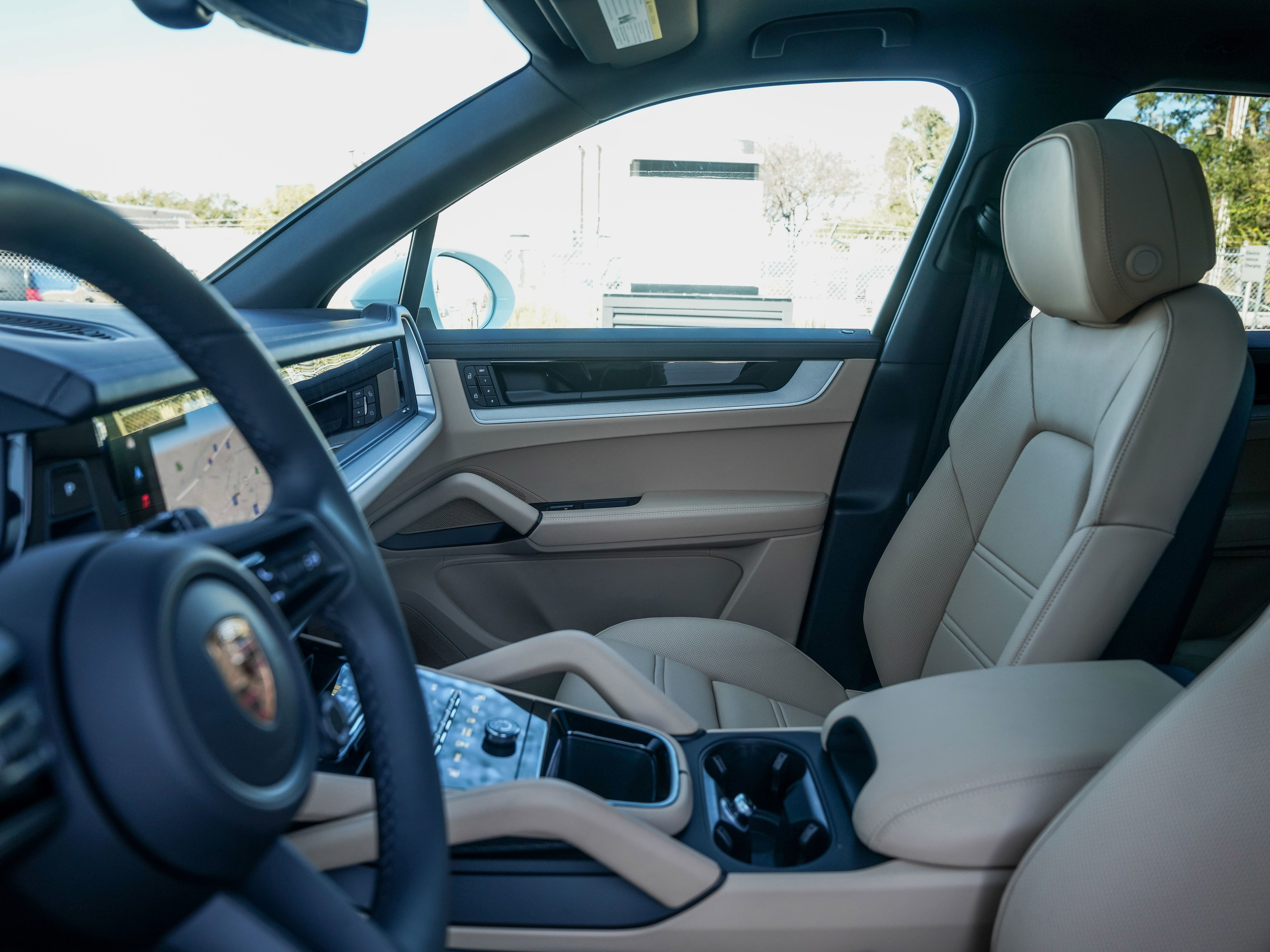 New 2026 Porsche Cayenne image 21