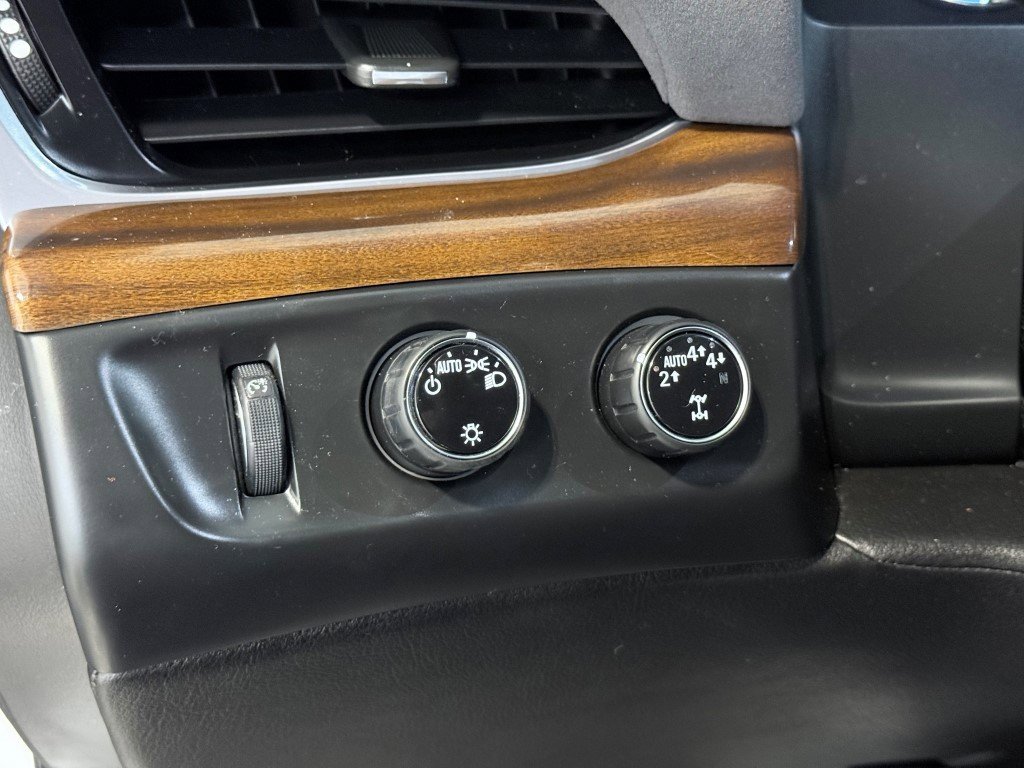 Used 2018 Cadillac Escalade Luxury image 42