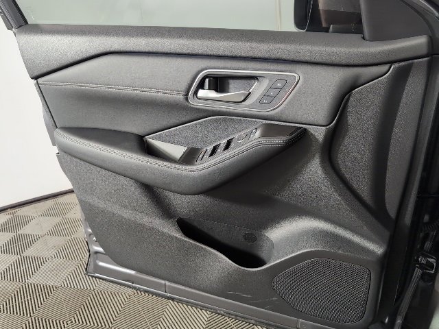 New 2026 Nissan Rogue Platinum image 23