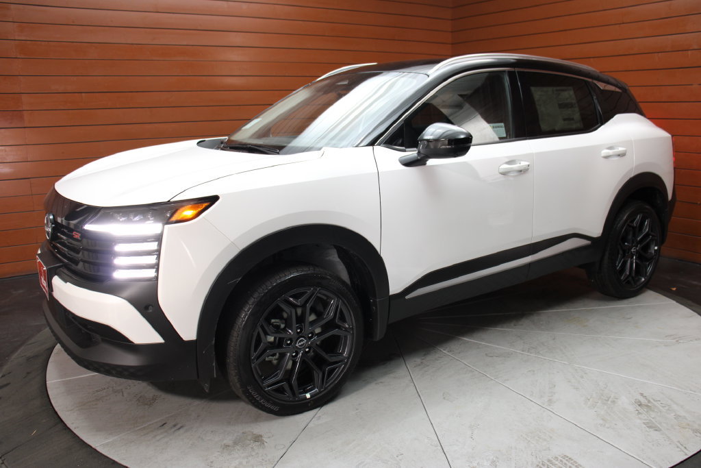 New 2026 Nissan Kicks SR FWD image 25