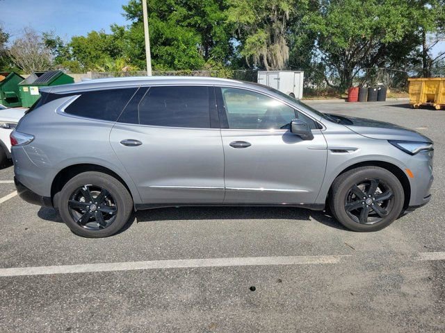 Used 2024 Buick Enclave Essence w/ Sport Touring Edition FWD image 3