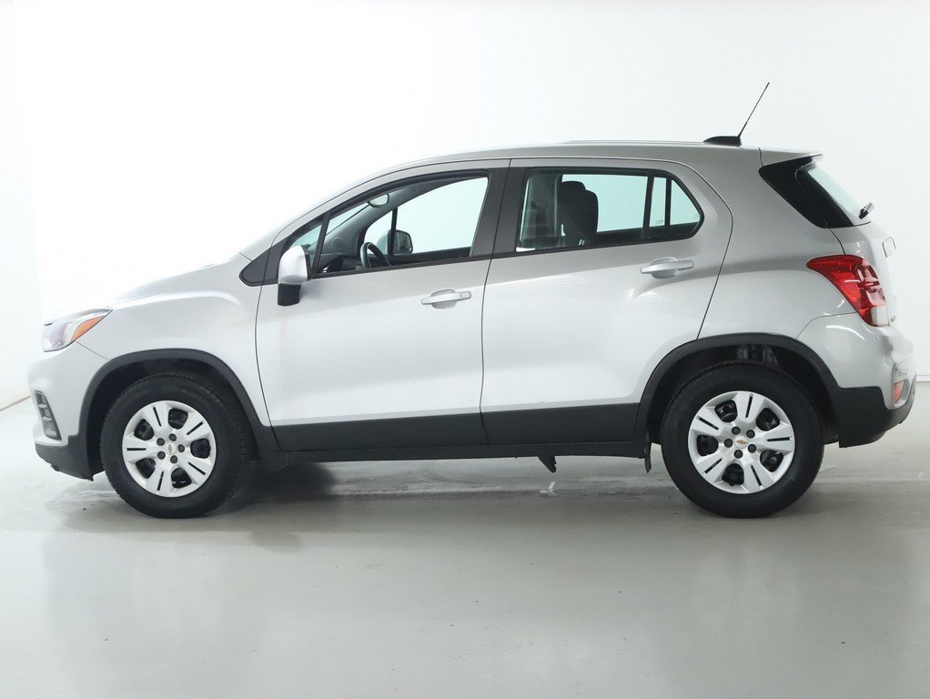 Used 2018 Chevrolet Trax LS image 36