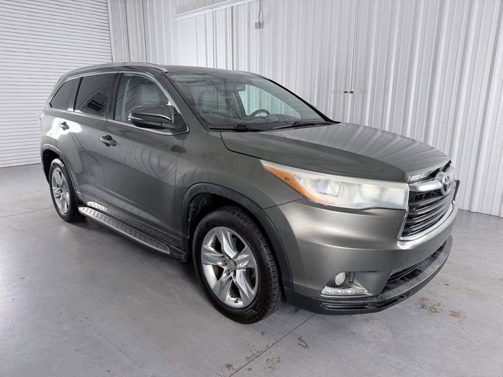 Used 2015 Toyota Highlander Limited FWD image 3