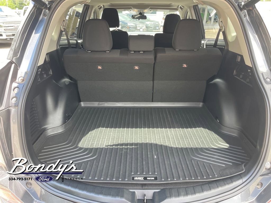 Used 2018 Toyota RAV4 XLE FWD image 14