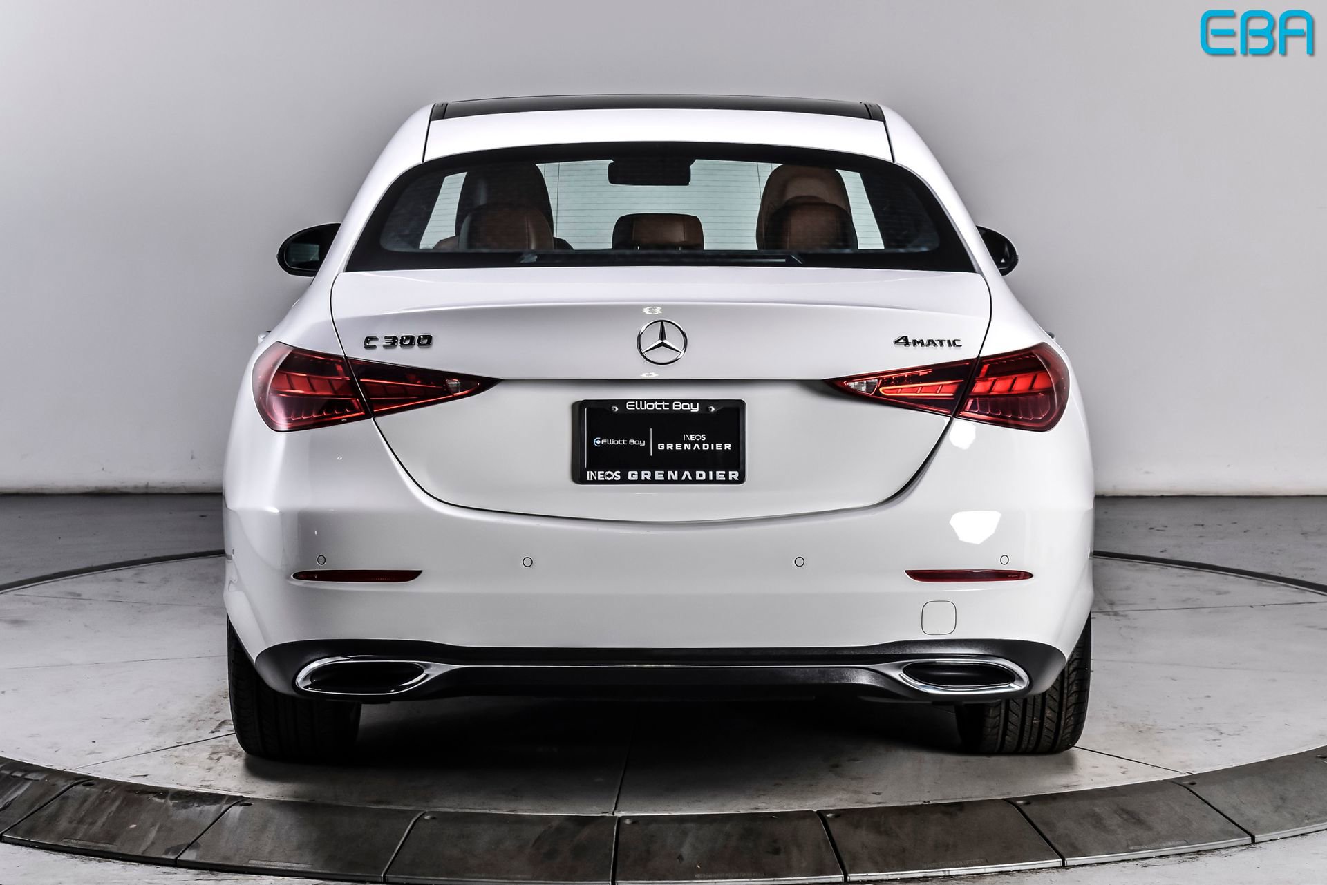Used 2025 Mercedes-Benz C 300 4MATIC Sedan image 5