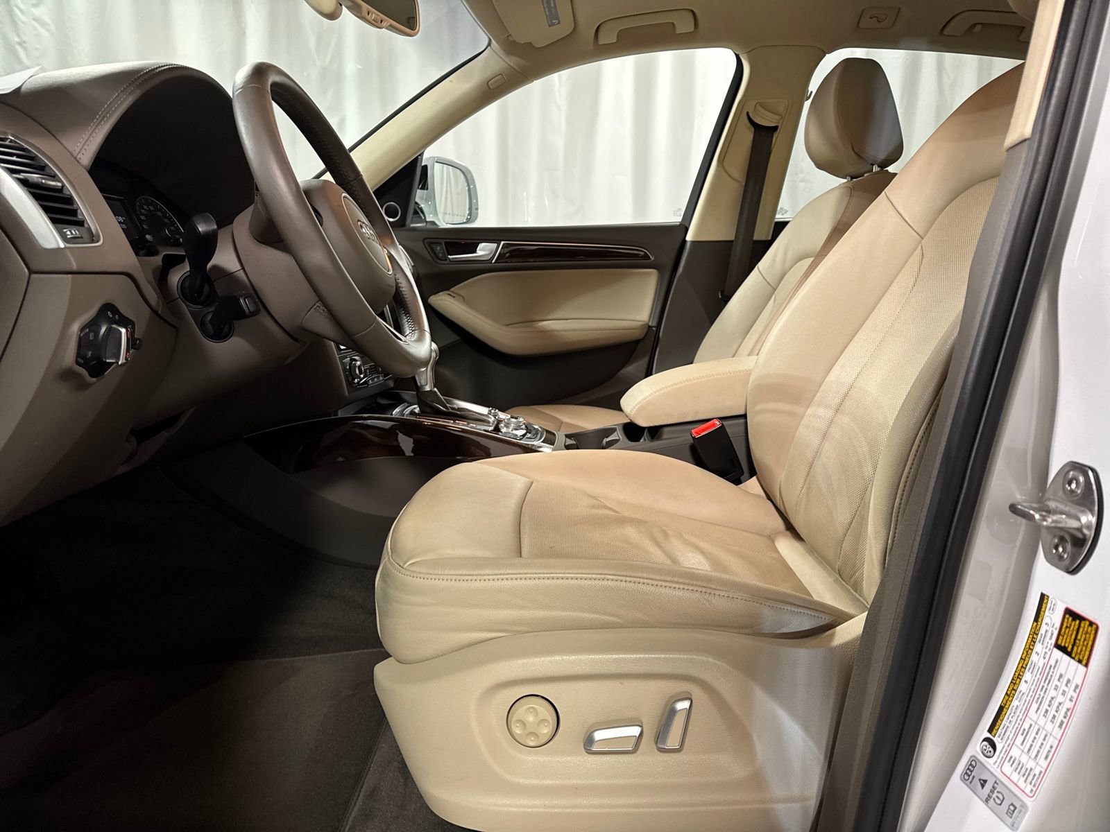 Used 2016 Audi Q5 3.0T Premium Plus w/ Technology Package image 3