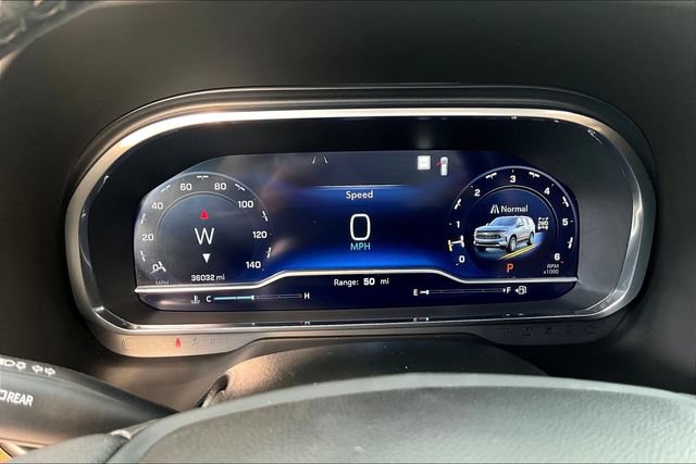 Used 2022 Chevrolet Tahoe Premier AWD/4WD image 13