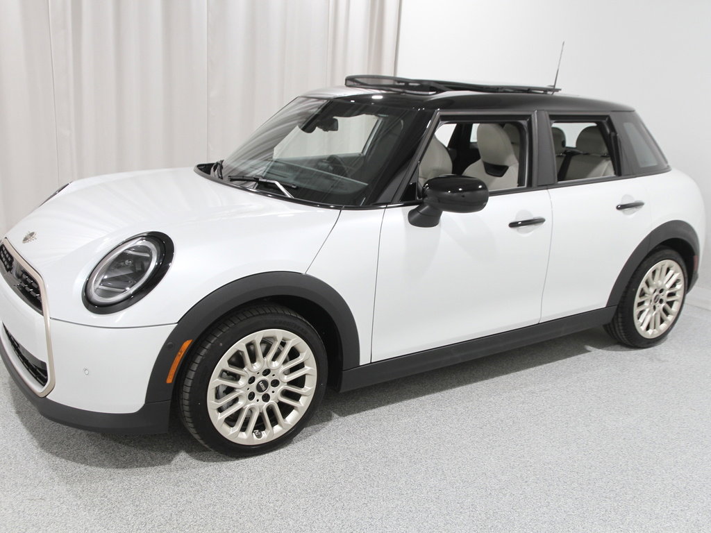 Certified 2025 MINI Cooper 4-Door Hardtop image 3