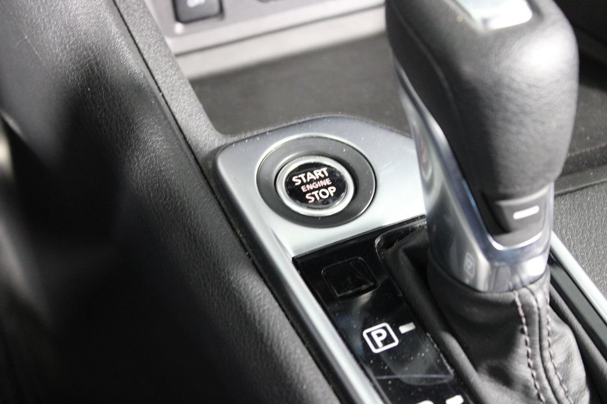 Used 2024 Nissan Sentra SV FWD image 11