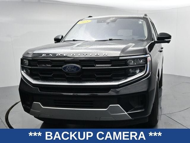 Used 2025 Ford Expedition Platinum AWD/4WD image 3