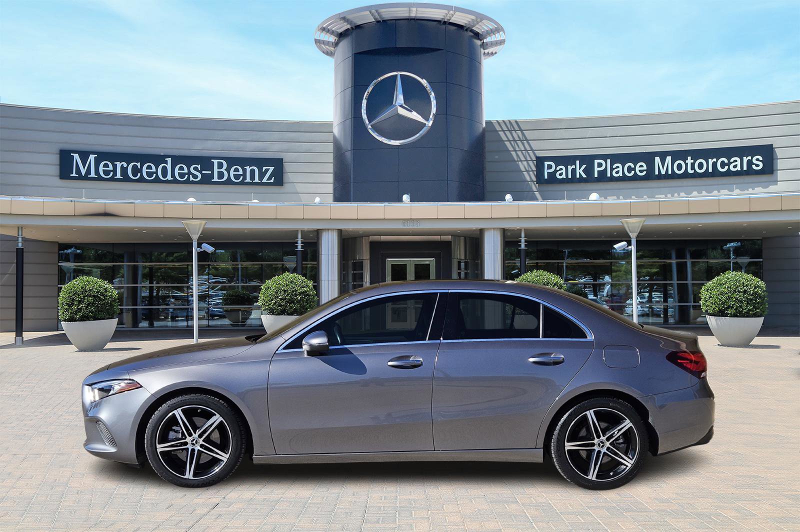 Certified 2022 Mercedes-Benz A 220 image 3