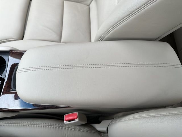 Used 2013 Cadillac XTS Premium FWD image 27
