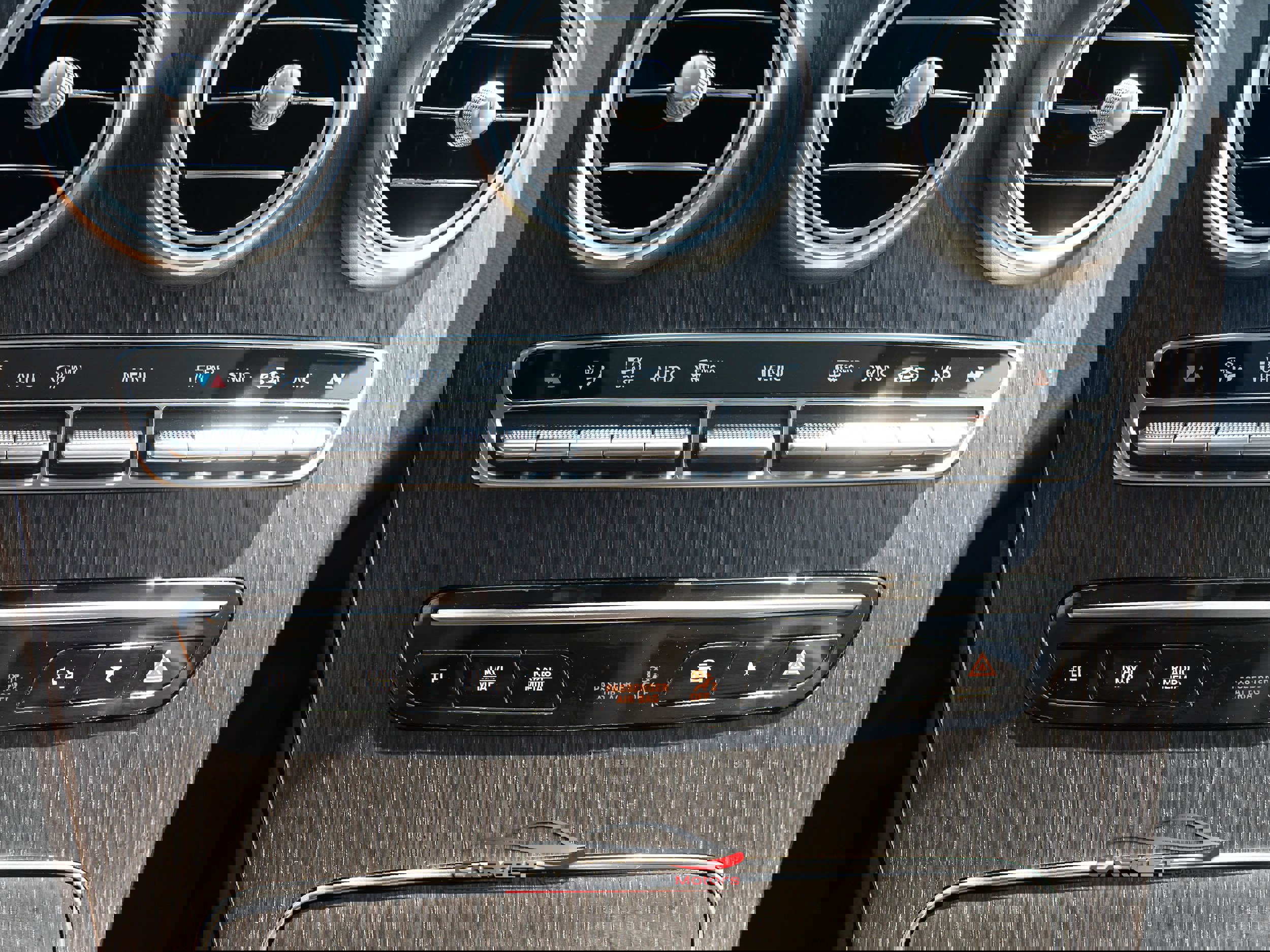 Used 2020 Mercedes-Benz GLC 300 4MATIC Coupe image 33