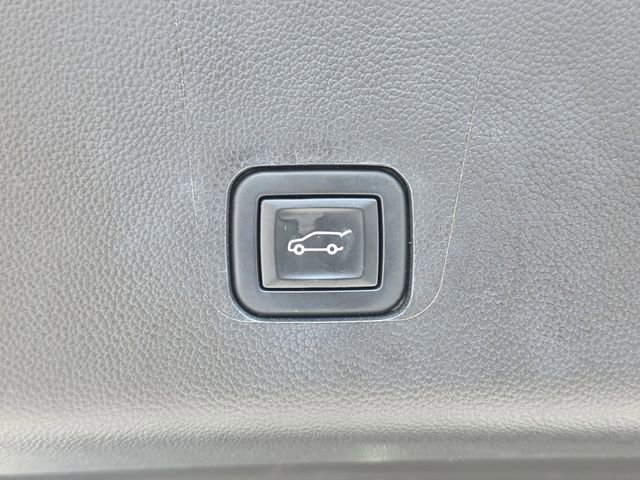 Used 2022 Chevrolet Traverse Premier image 9