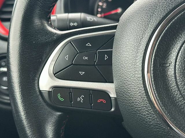 Used 2019 Jeep Renegade Trailhawk AWD/4WD image 29