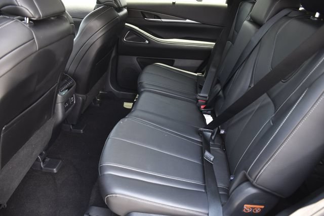 Used 2025 INFINITI QX60 Sensory w/ Vision Package AWD/4WD image 26