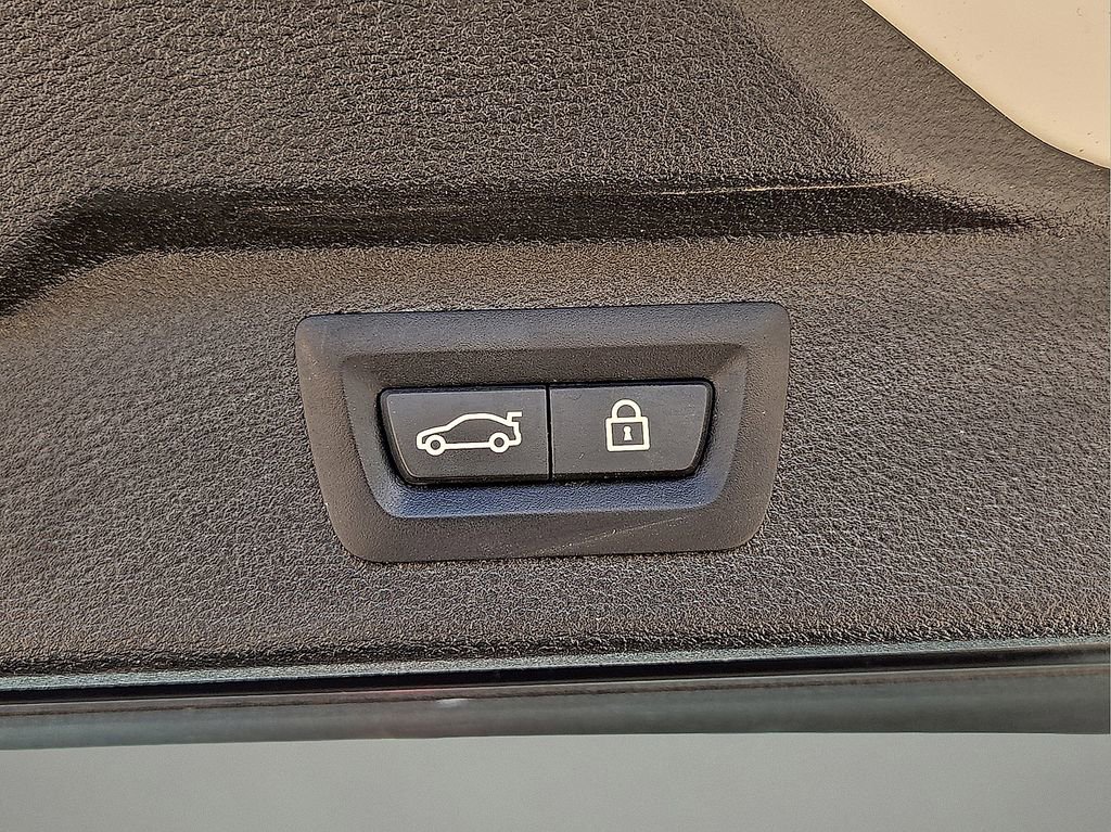 Used 2018 BMW X5 xDrive50i image 12