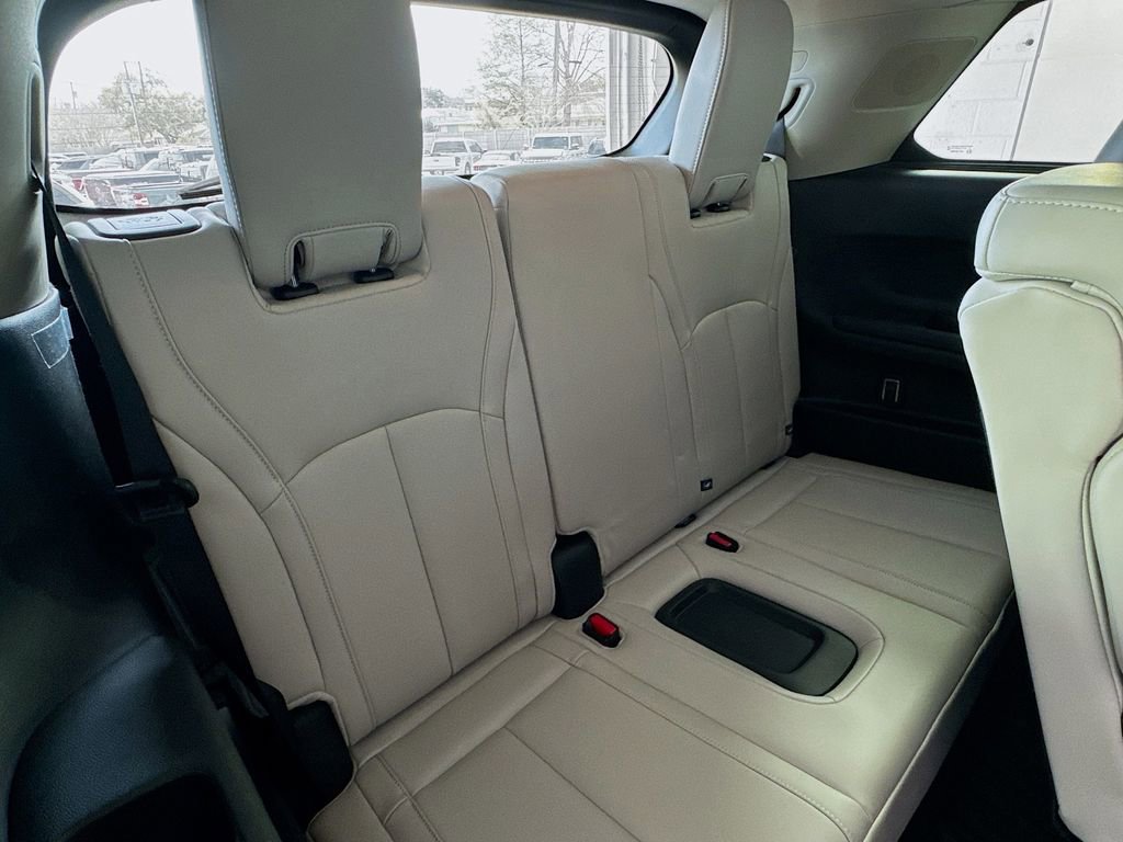 Certified 2026 INFINITI QX60 Luxe w/ Cargo Package image 29