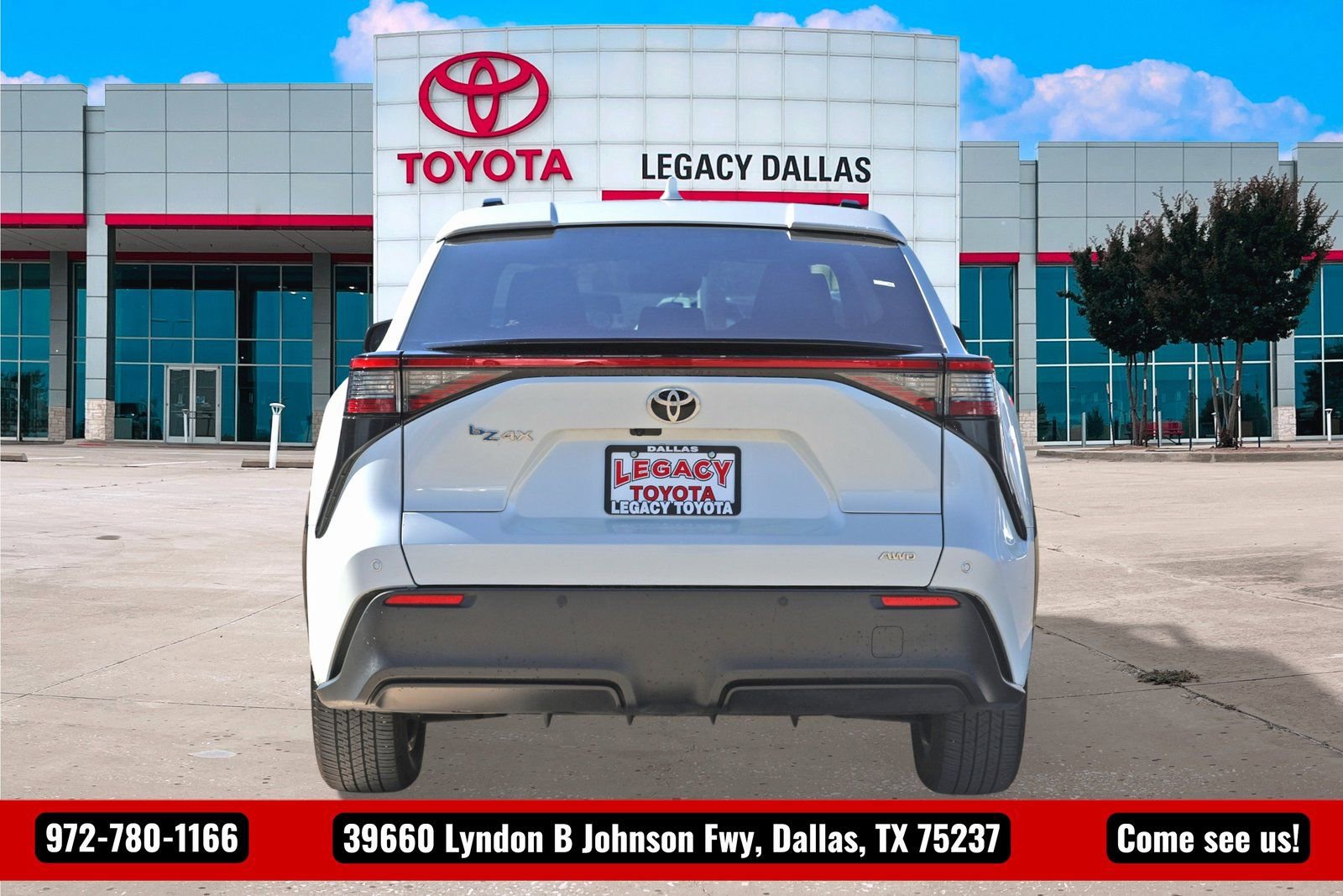 Used 2023 Toyota bZ4X XLE w/ Weather Package image 10