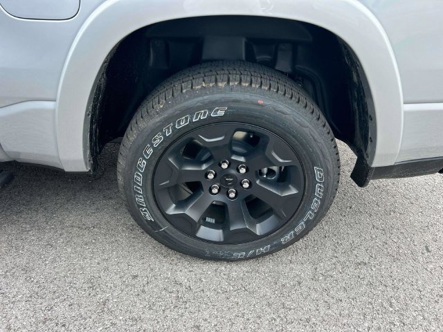 New 2027 RAM 1500 4x4 Crew Cab image 12