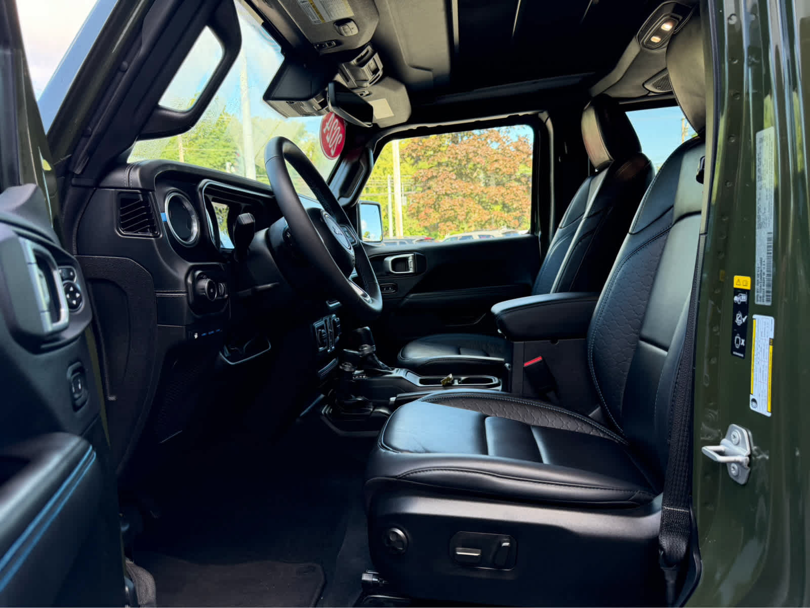 Used 2024 Jeep Wrangler High Altitude AWD/4WD image 15