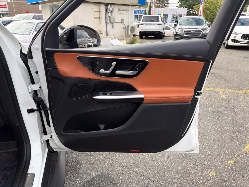 Used 2024 Mercedes-Benz GLC 300 4MATIC image 20