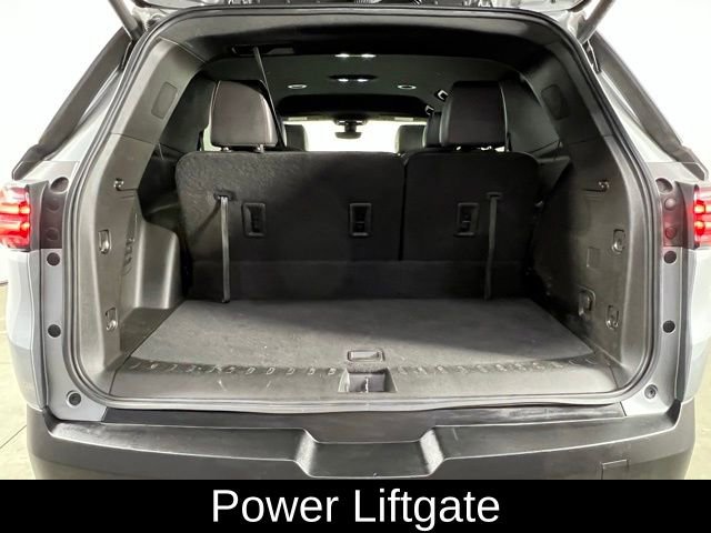 Used 2023 Chevrolet Traverse RS image 13