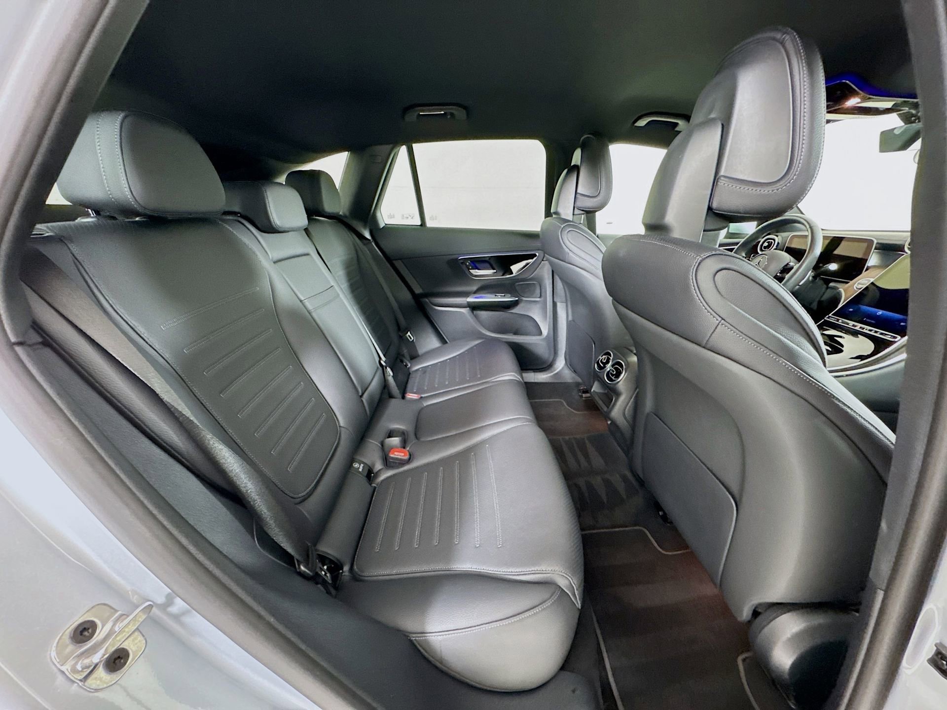 Certified 2025 Mercedes-Benz GLC 300 image 27