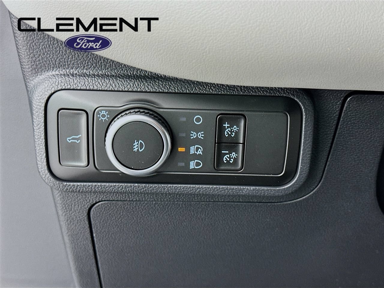 New 2026 Ford Explorer Active w/ Active Comfort Package AWD/4WD image 13
