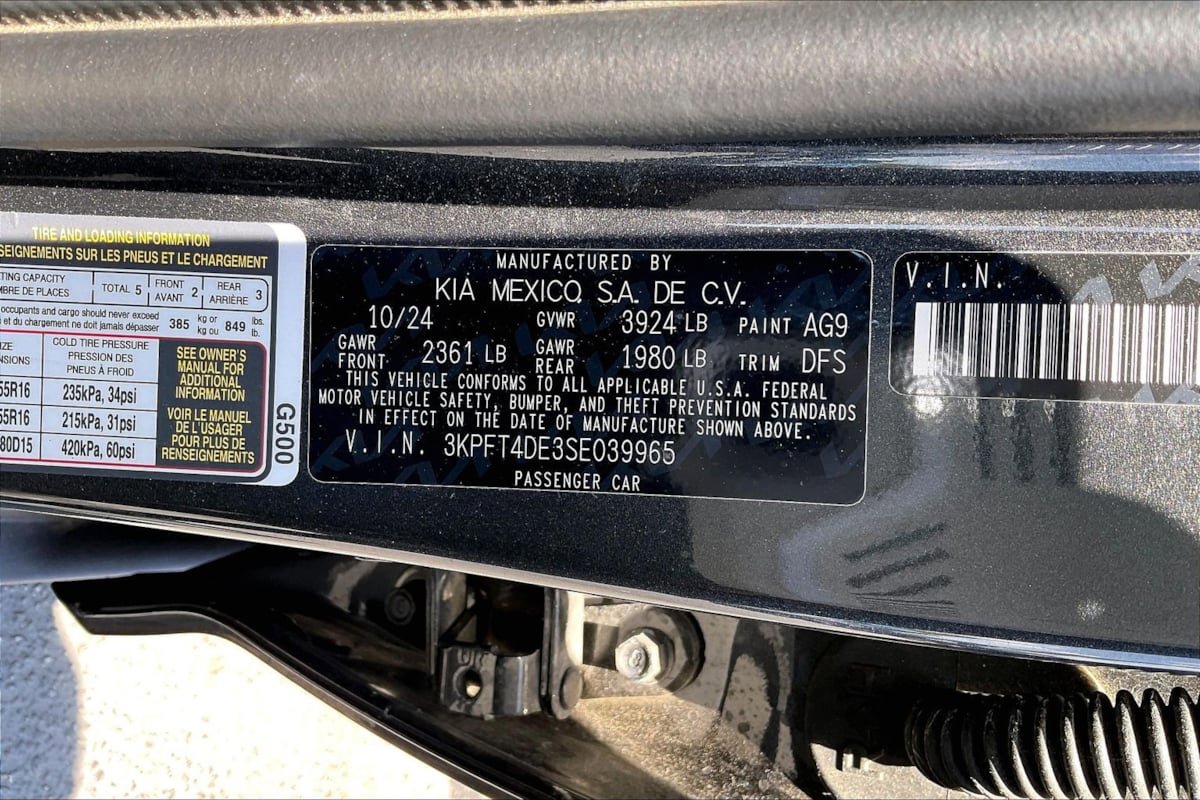 Used 2025 Kia K4 FWD image 33