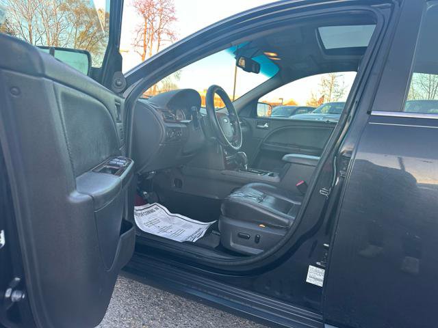 Used 2009 Ford Taurus Limited image 11